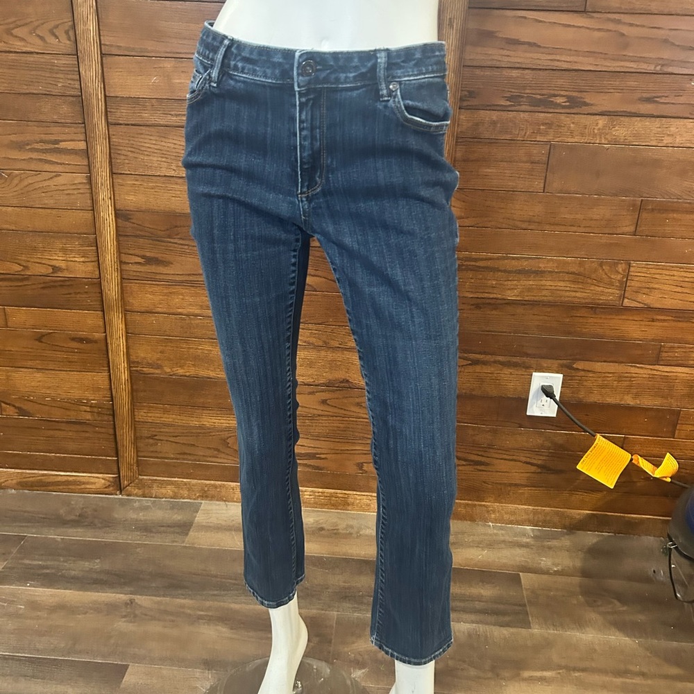 Liz Claiborne. Jeans denim. Petite. 10 P. Classic fit straight leg. Dark wash.